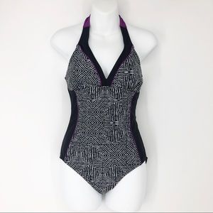 Everlast Size 6 Women’s Black One Piece Swimsuit